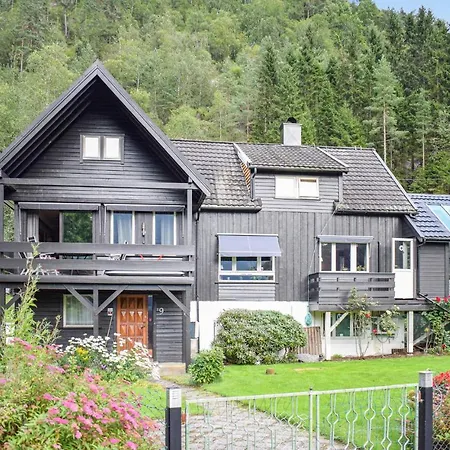 2 Bedroom Beautiful Home In Fjaera 別荘 *
