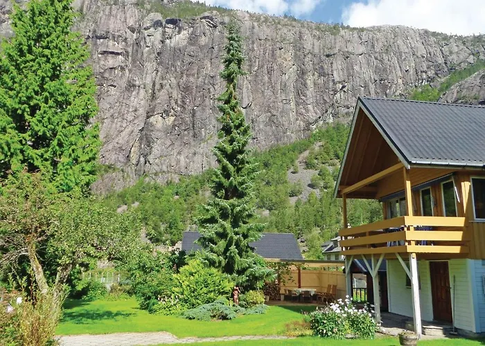 3 Bedroom Lovely In Hébergement de vacances Fjæra