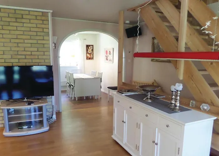 Hébergement de vacances 3 Bedroom Lovely In *
